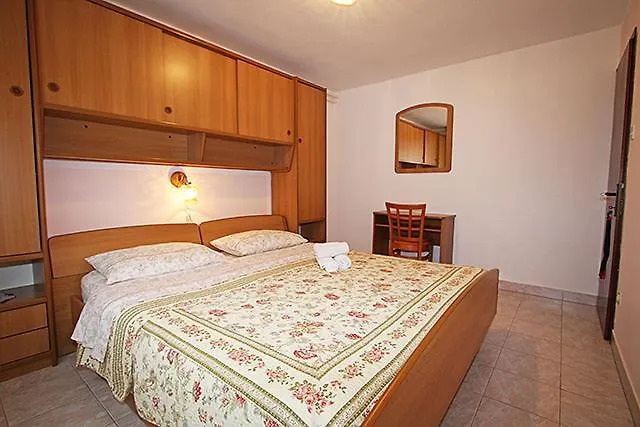 Apartment Marija 823 Novigrad